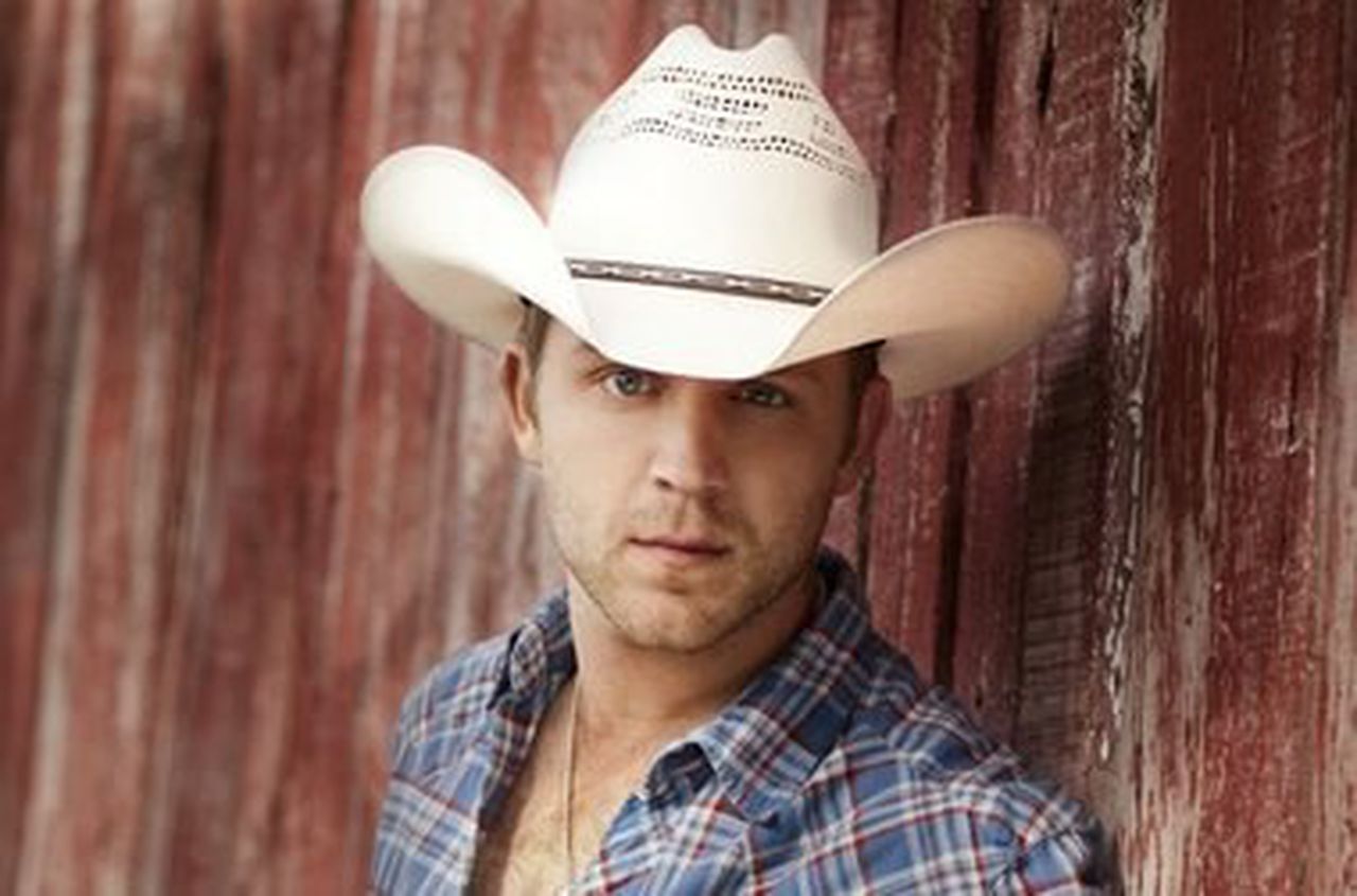 Justin Moore at MGM Grand Theater at Foxwoods